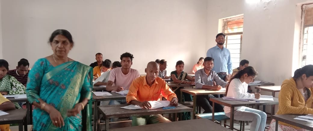 राज्य लोक सेवा प्रारंभिक परीक्षा में 2282 अभ्यर्थियों में 1810 अभ्यर्थियों हुए शामिल...