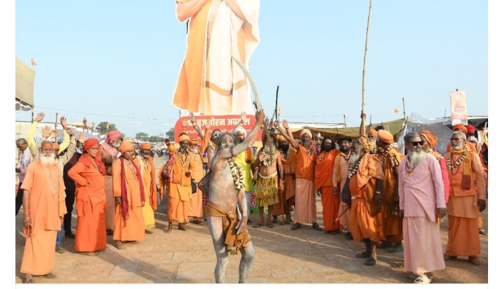 सन्तों का कुंभ में आगमन हुआ शुरू,कुंभ नगरी राजिम में संतों के भव्य स्वागत...