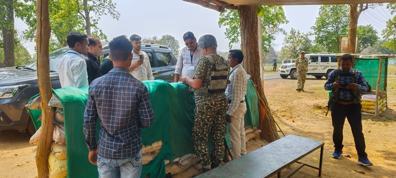 व्यय प्रेक्षक ने एरला, बयानार एवं भाटपाल चेकपोस्ट का किया निरीक्षण...