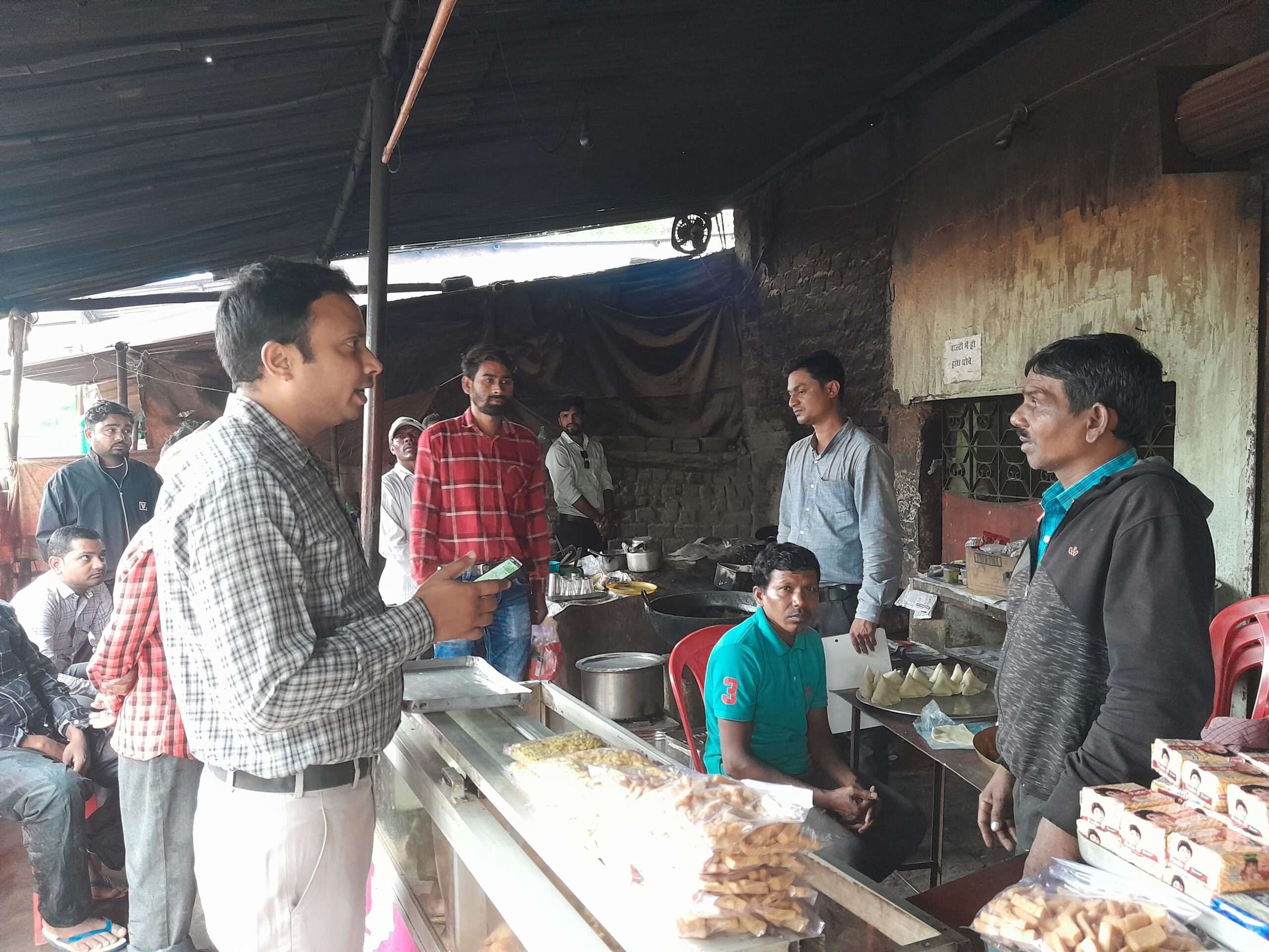 खाद्य सुरक्षा विभाग द्वारा विभिन्न प्रतिष्ठानों की जांच..