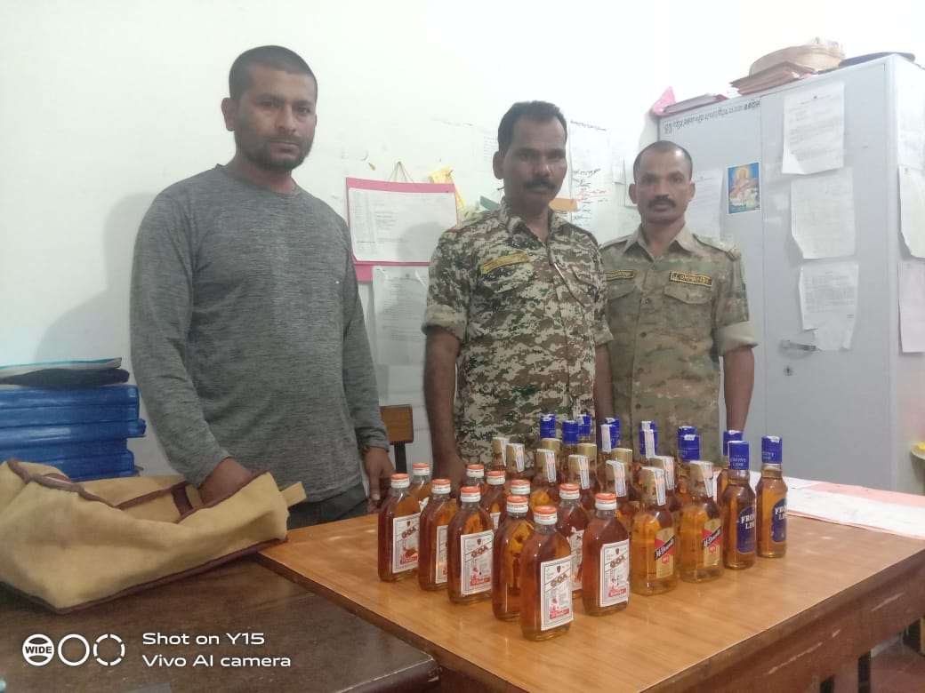 कोतवाली पुलिस ने शराब तस्कर पर की कार्यवाही..