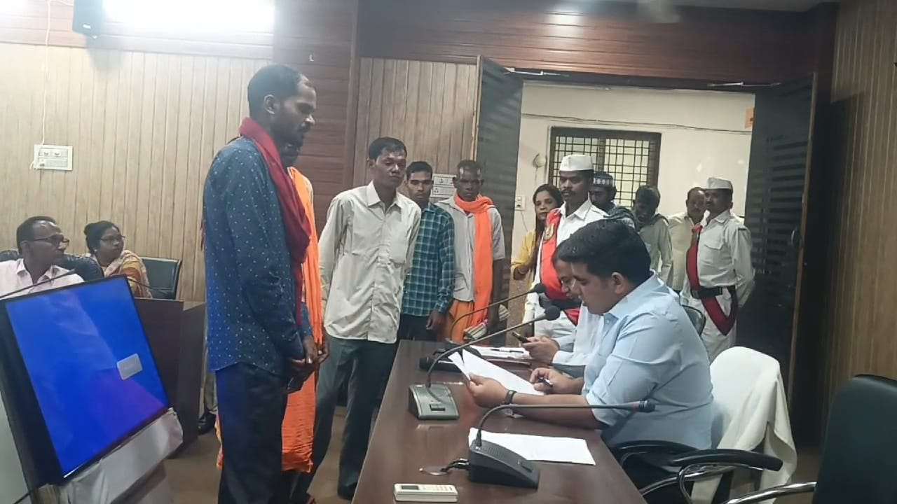 कलेक्टर जनदर्शन में विभिन्न मांगों को लेकर 38 आवेदन प्राप्त..