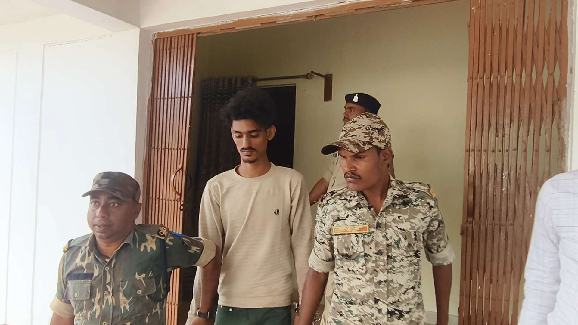 युवती के साथ डेढ़ साल से  बर्बरता पूर्वक दुष्कर्म करने वाले आरोपी को पुलिस ने किया गिरफ्तार...