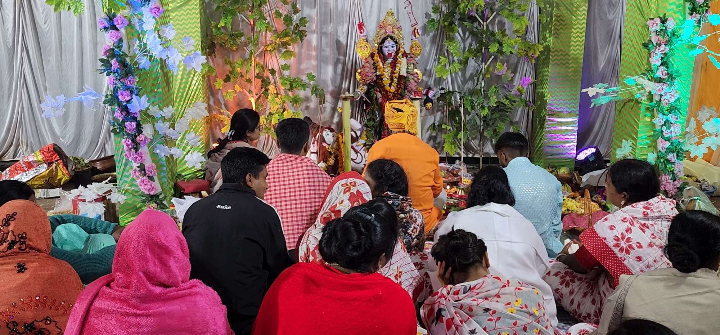 श्री श्री शीतकालीन सार्वजनिक महाकाली पूजा का शुभारंभ...
