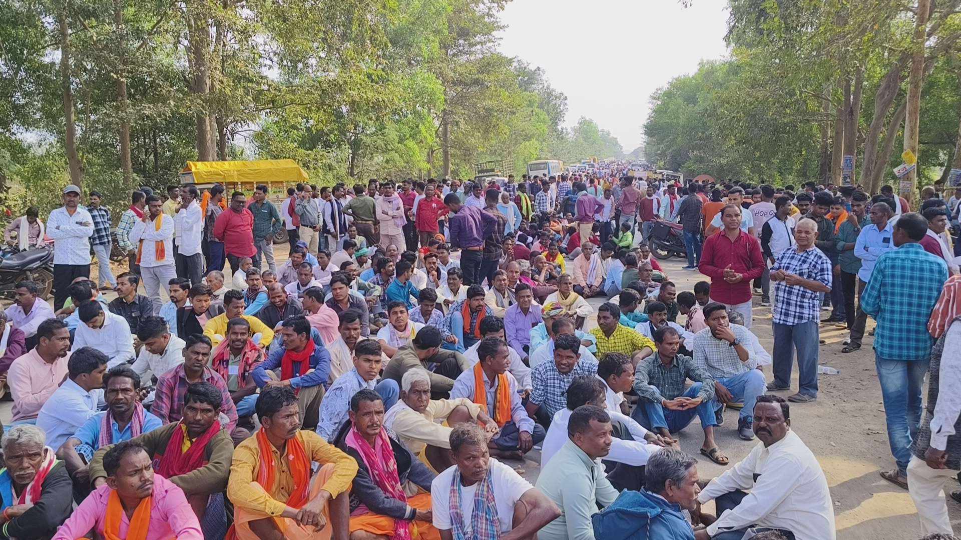 आरक्षण पर बवाल,सड़क पर समाज