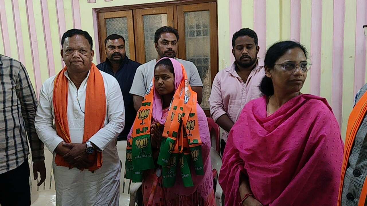 कांग्रेस पार्षद प्रत्याशी पूर्णिमा पोयाम ने किया भाजपा प्रवेश...