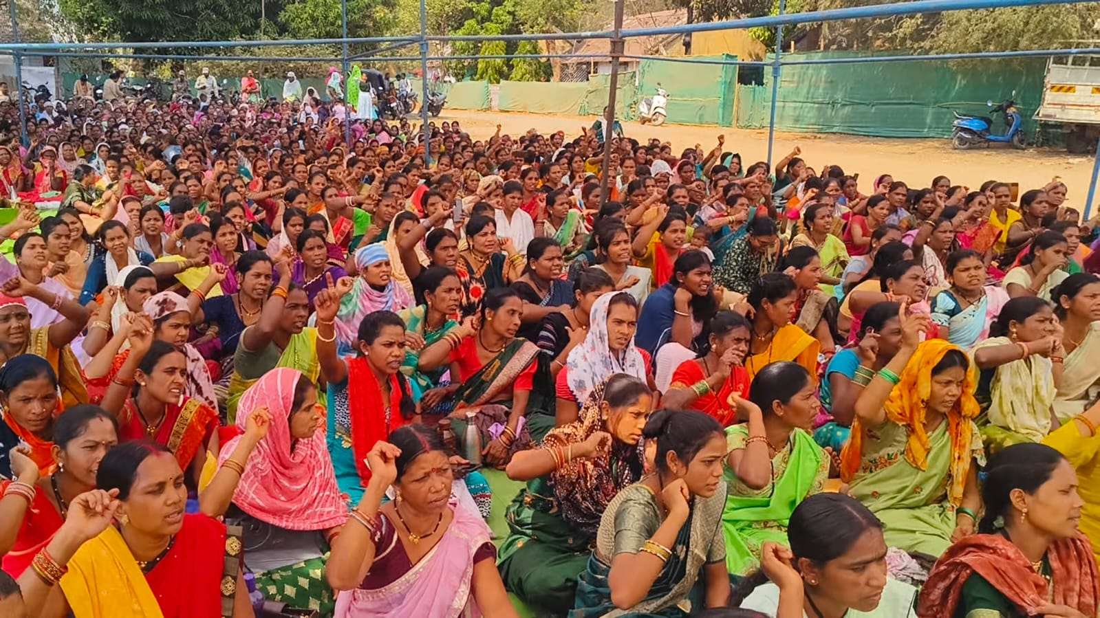 मांगों के लेकर एक दिवसीय हड़ताल पर रही आंगनबाड़ी कार्यकर्ता, सहायिका…