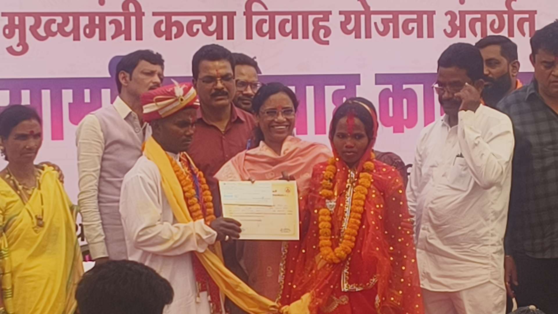 परिणय सूत्र में बंधे 150 जोड़े, लता उसेंडी ने नव दंपतियों को दिया आर्शीवाद...