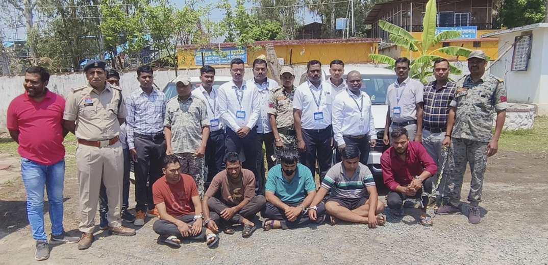 नकली इनकम टैक्स अधिकारी बन लूट करने वाले चढ़े पुलिस के हत्थे..