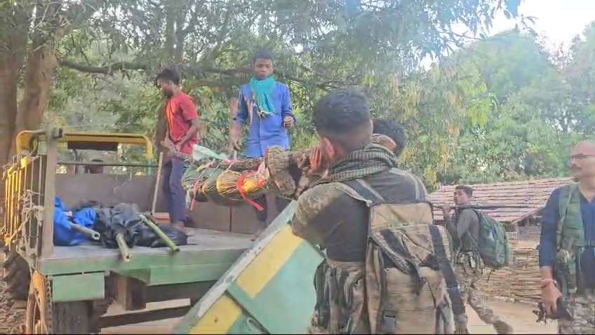 नक्सली व जवानों बीच मुठभेड़ में 30 नक्सलियों को मार गिराया...
