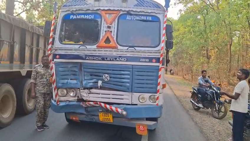 सड़क दुर्घटना में तीन की मौत....
