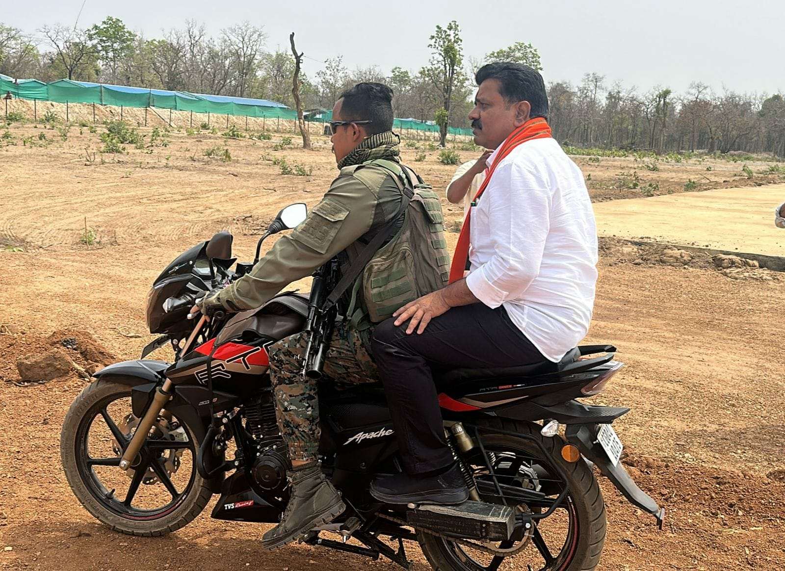आज़ादी के बाद पहली बार नक्सलगढ़ रायगुड़म पहुँचे डिप्टी सीएम विजय शर्मा..