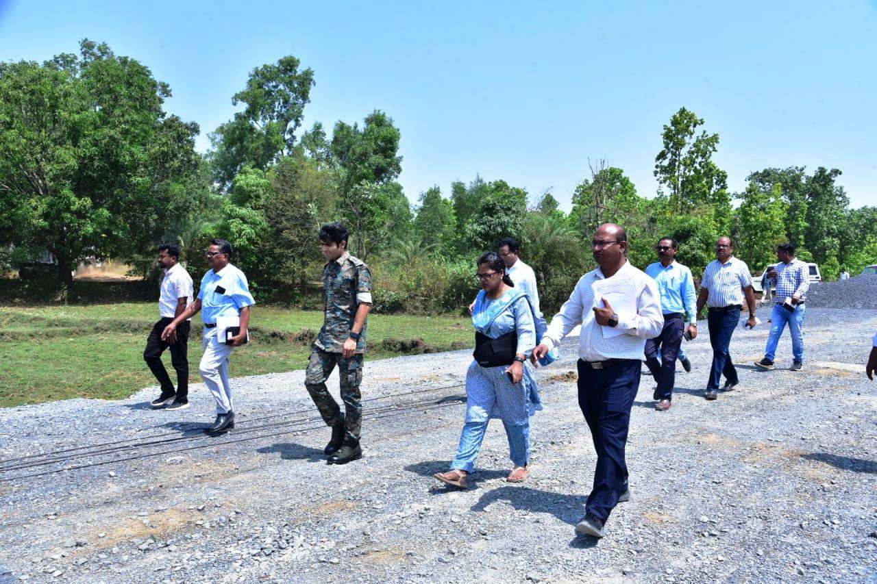 कलेक्टर ने बायपास मार्ग का निरीक्षण कर शेष कार्यों को शीघ्र पूर्ण करने दिए निर्देश...