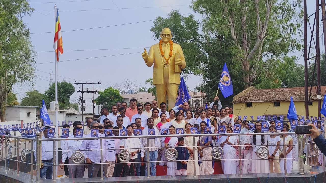 कोण्डागांव में मनाई गई संविधान निर्माता डॉ. आंबेडकर की जयंती...