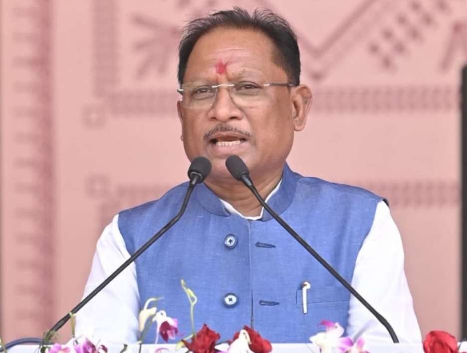 मुख्य मंत्री विष्णु देव साय ने डॉ. भीमराव अम्बेडकर की जयंती पर उन्हें किया नमन..