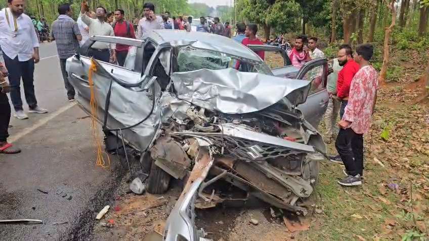 रफ्तार का कहर: NH-30 लंजोड़ा के पास बेकाबू हाइवा ने रौंदी बलेनो कार, चालक की मौके पर मौत, एक गंभीर रूप से घायल…