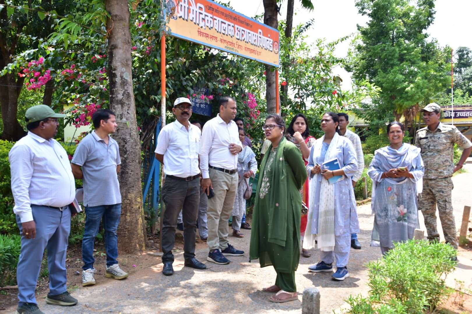 कलेक्टर ने चिपावण्ड में स्कूल एवं छात्रावास भवन का किया निरीक्षण...