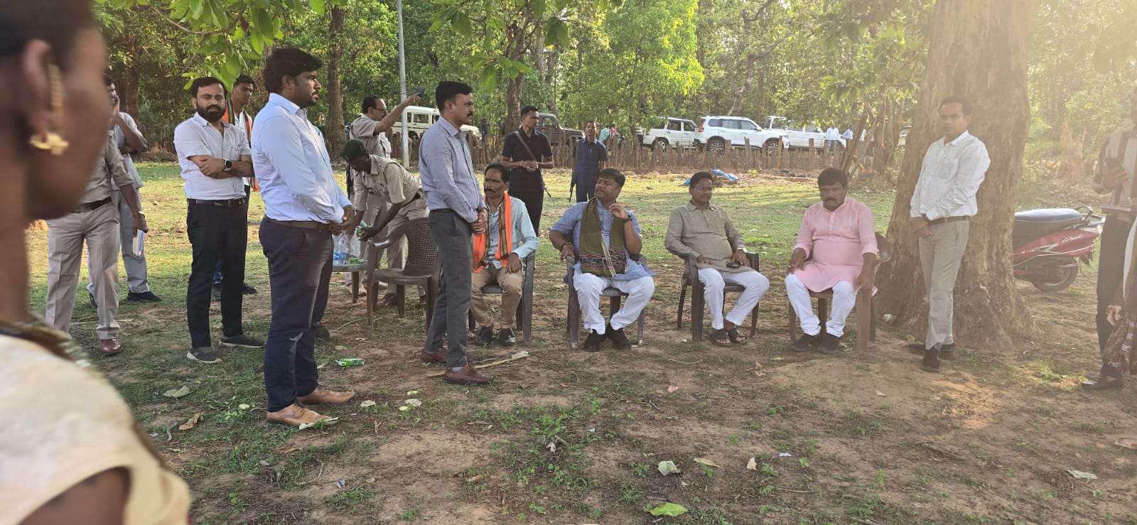 वन मंत्री ने ग्राम गोलावण्ड में तेन्दूपत्ता फड़ का किया निरीक्षण...