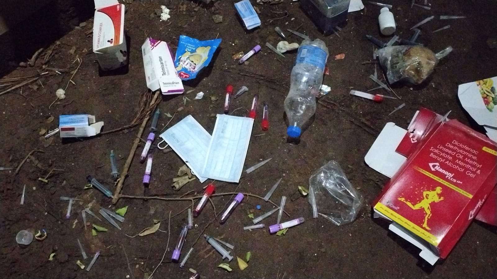 मुख्यमंत्री स्लम स्वास्थ्य योजना की एंबुलेंस द्वारा मेडिकल वेस्ट खुले में फेंकने का मामला, वीडियो वायरल..