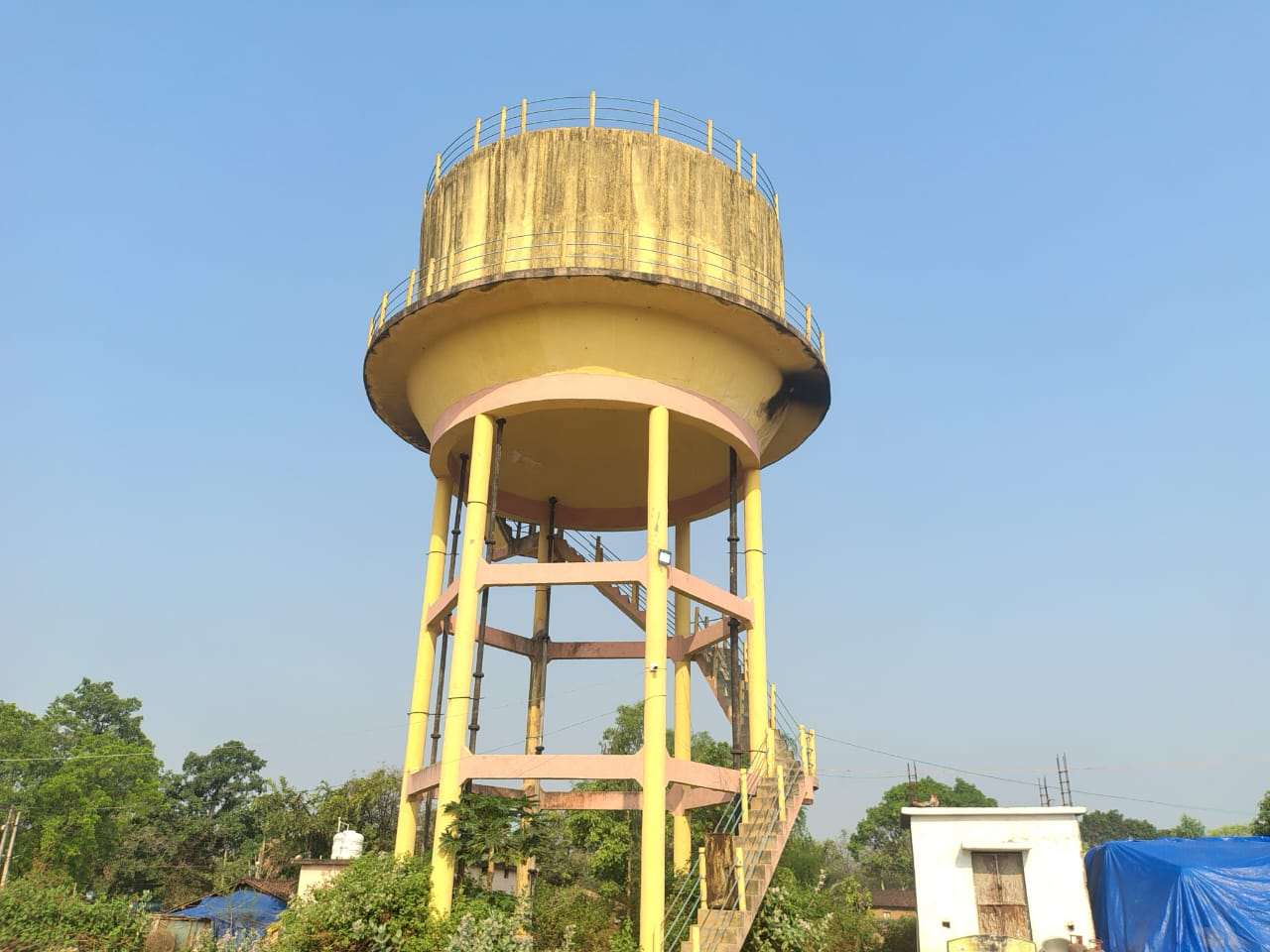 ग्रामीणों की प्यास बुझाने में नाकाम जल जीवन मिशन,योजना में भारी अनियमितता का आरोप...
