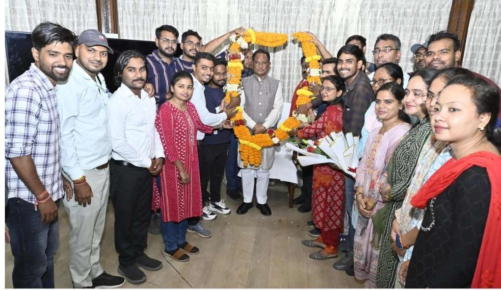 मुख्यमंत्री विष्णु देव साय की संवेदनशील पहल: 2600 से अधिक बीएड शिक्षकों को मिला भविष्य का नया आधार....