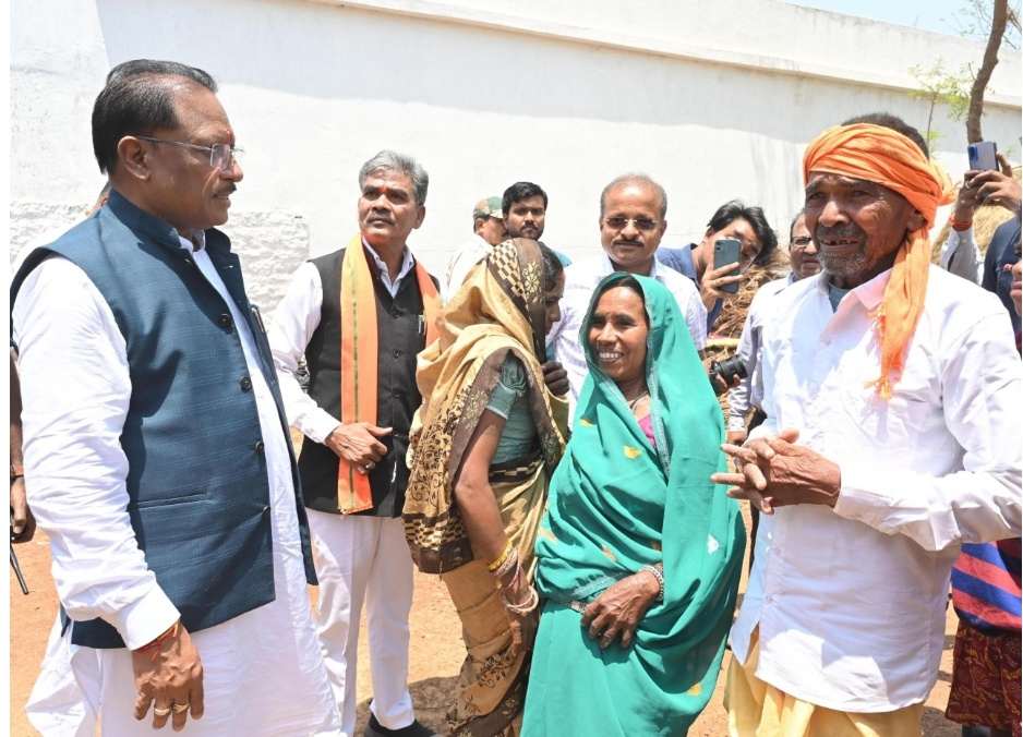मुख्यमंत्री के घर आगमन से भावुक हुईं अमरौतीन साहू, कहा-मोर अब्बड़ भाग हे...