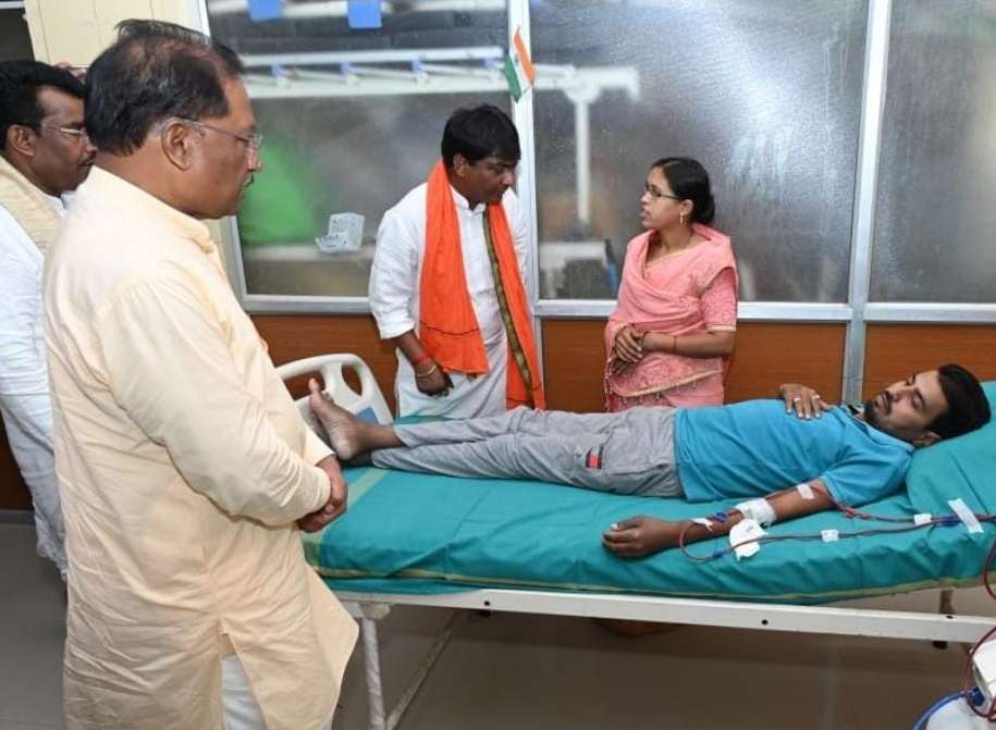 मुख्यमंत्री विष्णुदेव साय ने जिला अस्पताल का किया औचक निरीक्षण: मरीजों से की आत्मीय बातचीत...