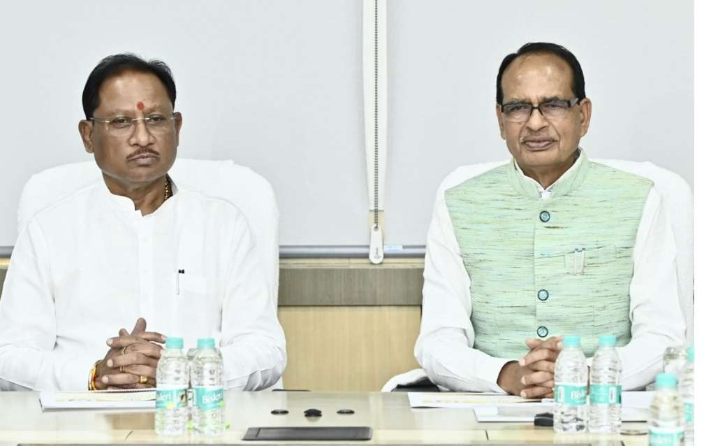 अटल डिजिटल सुविधा केंद्रों’ की केंद्रीय मंत्री चौहान ने की सराहना-ग्रामीण अर्थव्यवस्था में डिजिटल सशक्तिकरण की दिशा में बताया क्रांतिकारी कदम...