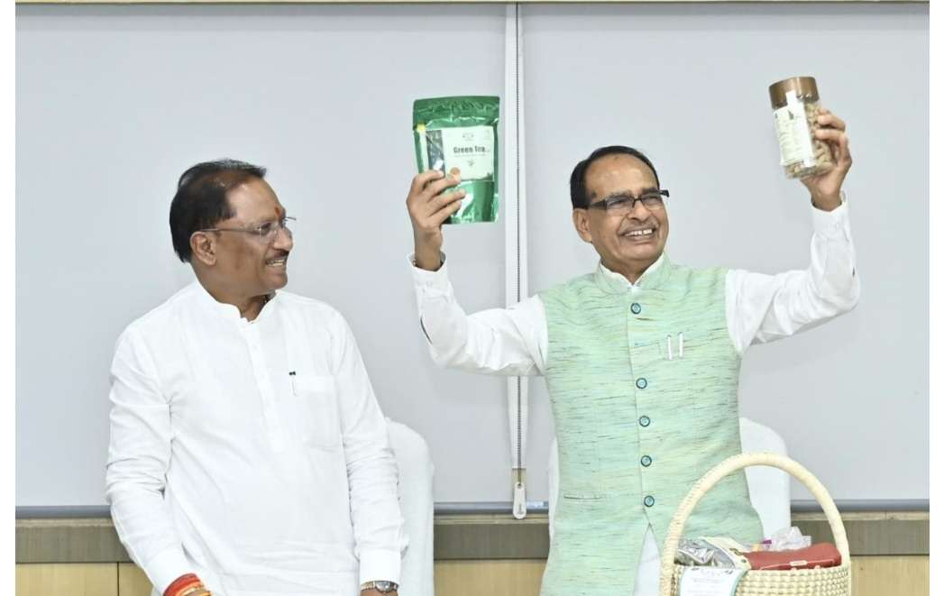छत्तीसगढ़ की संस्कृति, स्वाद और स्वावलंबन की सोंधी महक से सजी जशप्योर ब्रांड के उत्पादों की केंद्रीय कृषि मंत्री शिवराज सिंह चौहान ने की सराहना...