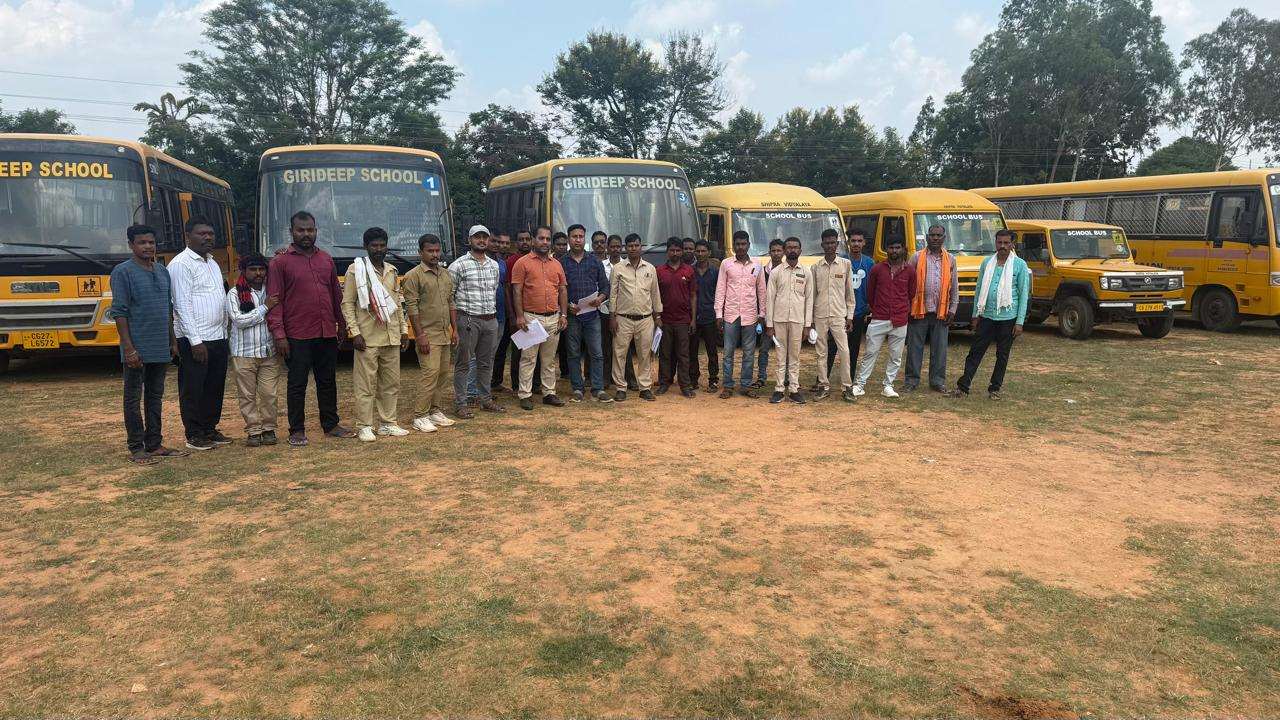 शिक्षण सत्र प्रारंभ होने से पहले स्कूली बसों की हुई जांच, 07 में पाई गईं कमियां...