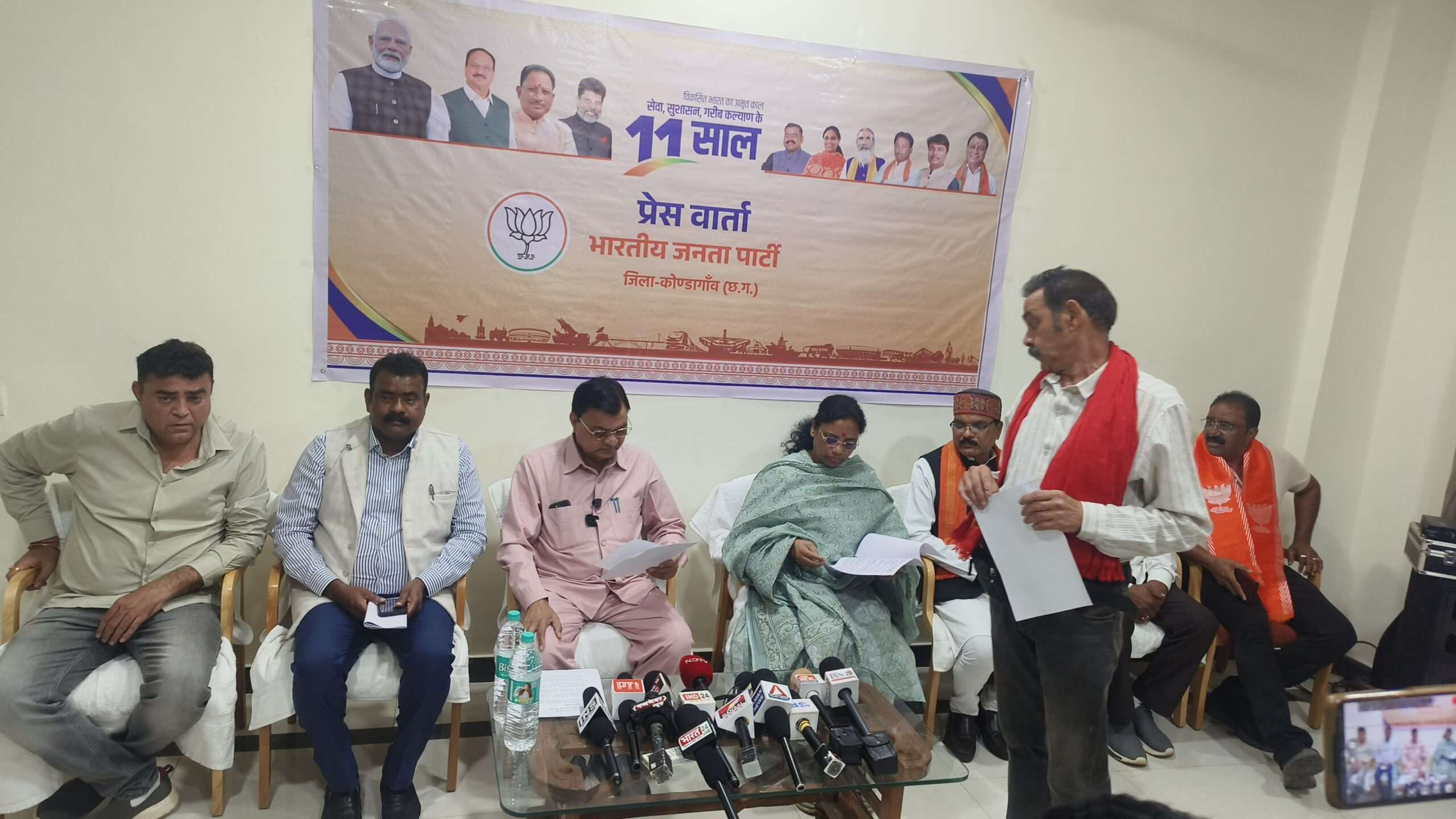 पत्रकारों ने सौंपा ज्ञापन, प्रभारी मंत्री ने एसपी को दिए कार्यवाही के निर्देश…