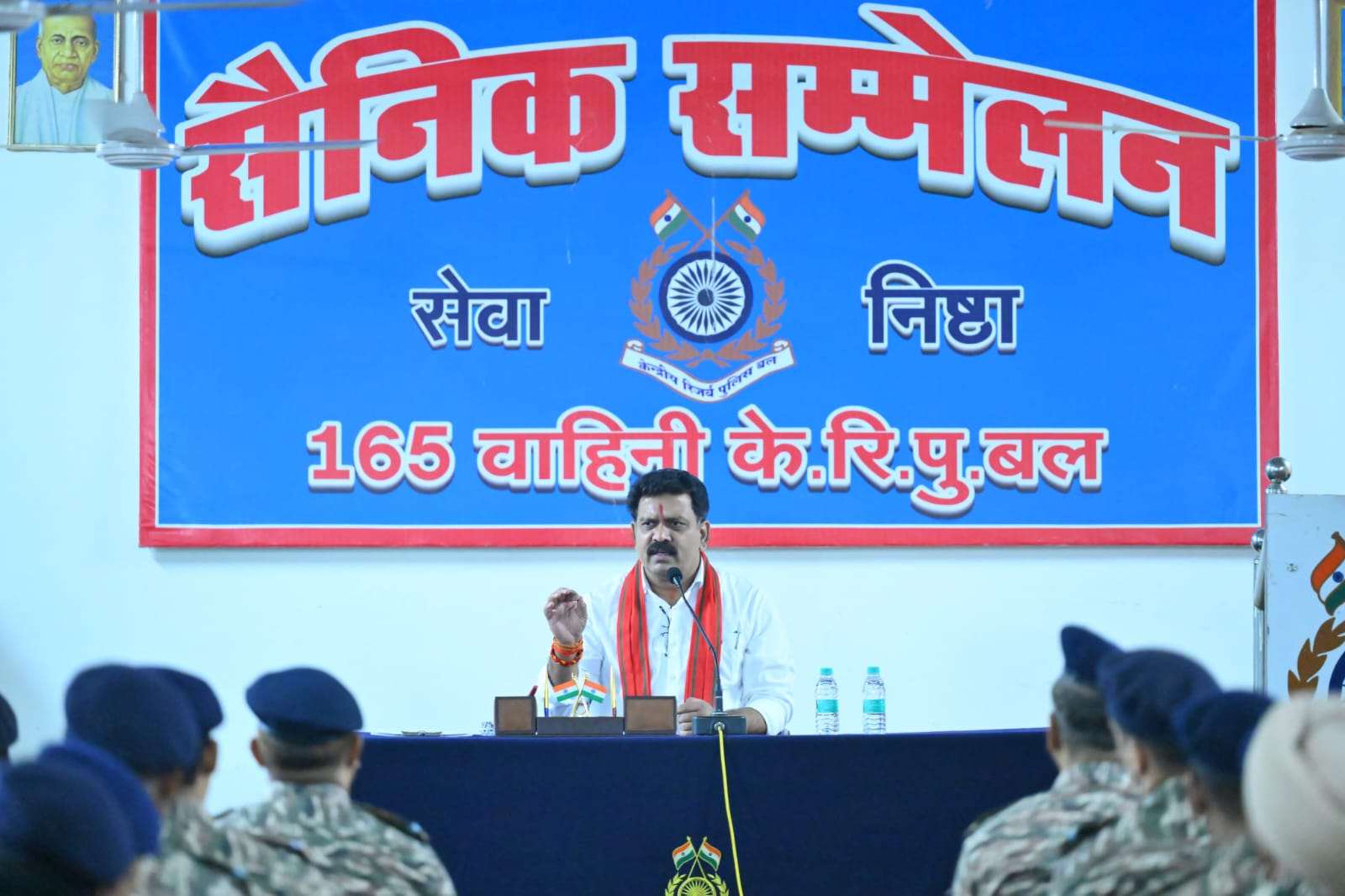 बीजापुर जिले के भैरमगढ़ के फुंडरी में उपमुख्यमंत्री विजय शर्मा ने सीआरपीएफ जवानों से मुलाकातकर बढ़ाया हौसला..