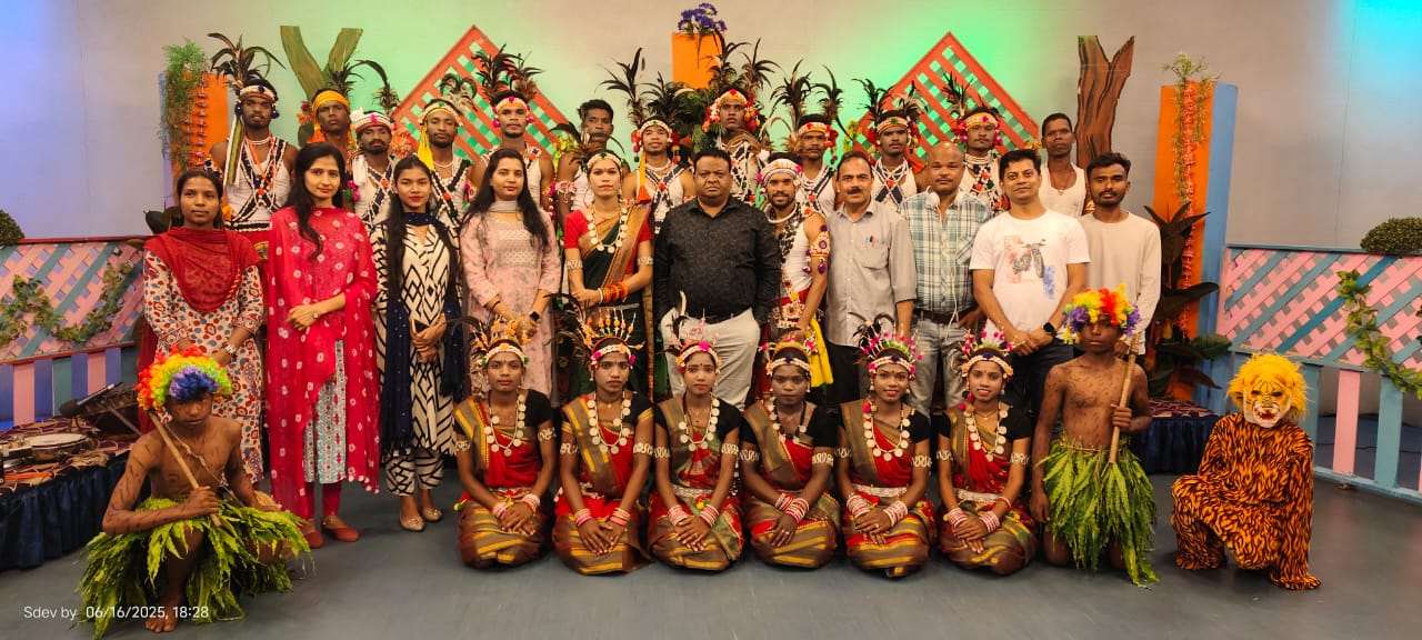 दूरदर्शन  में पहली बार गूंजा राहटीपारा बालेंगा की संस्कृति का स्वर...
