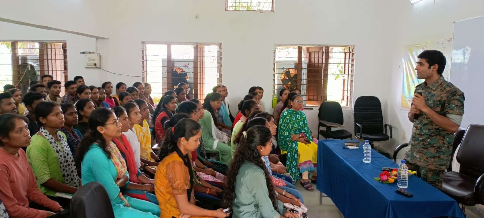 कोण्डागांव एसपी ने छात्रों को दिए सफलता के मंत्र, कहा- लक्ष्य पर रखें फोकस...