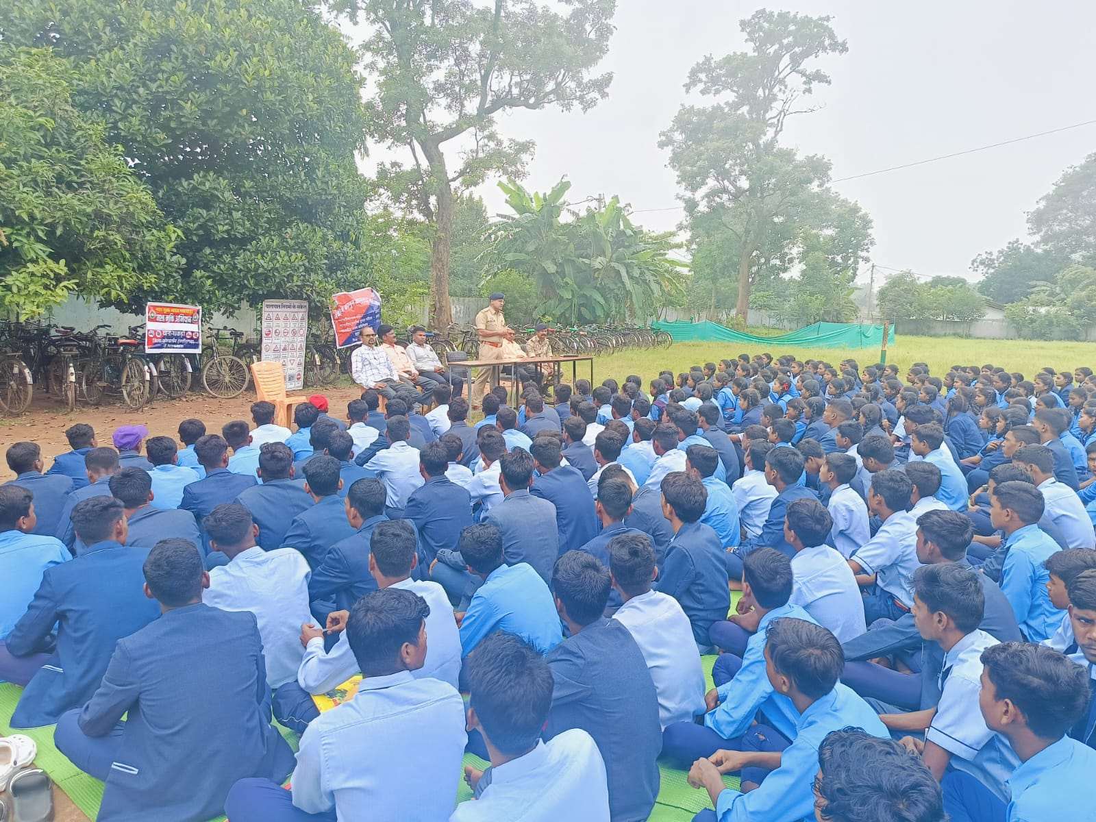 लुभा स्कूल में माकड़ी पुलिस का जागरूकता अभियान - छात्रों को दी गई कानूनी व साइबर सुरक्षा की जानकारी...