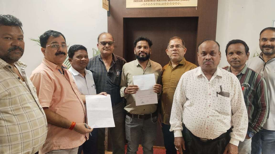 तहसीलदार पर महिला कर्मचारी से अभद्रता का आरोप, 7 दिन में कार्रवाई नहीं होने पर आंदोलन की चेतावनी...