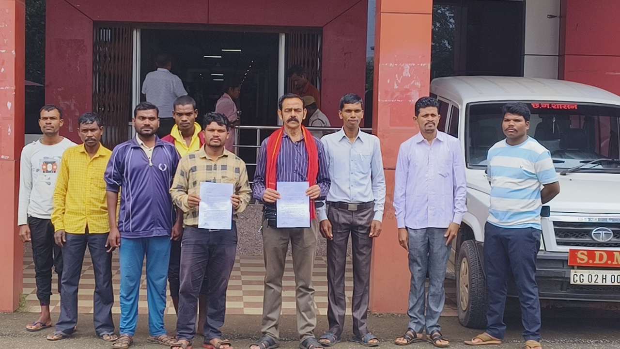 अमानक उर्वरक से बर्बाद हो सकती है फसल, किसानों को मिले मुआवजा: सीपीआई...