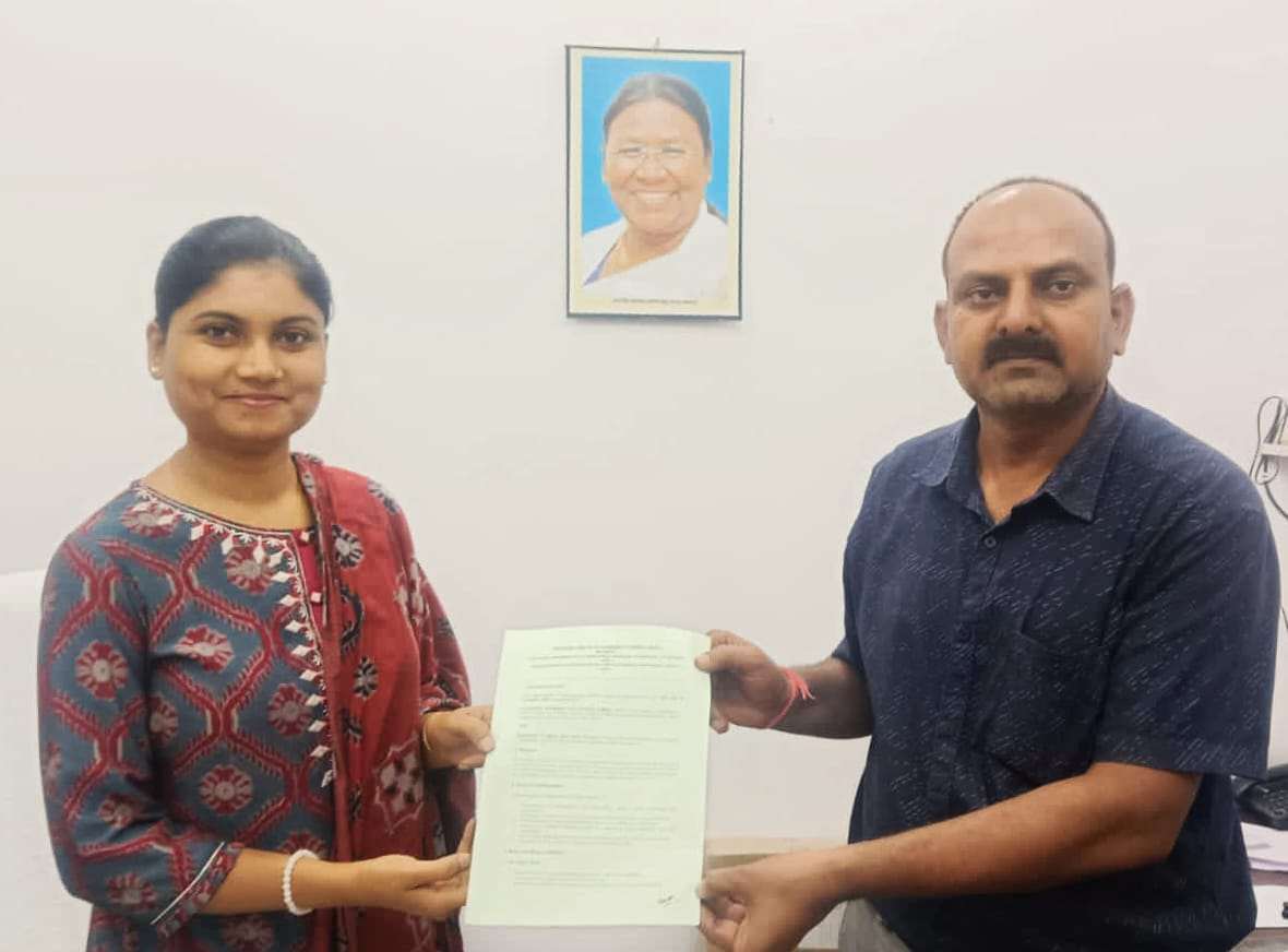 खेल एवं युवा कल्याण विभाग और शासकीय गुंडाधुर स्नातकोत्तर महाविद्यालय, कोण्डागांव के मध्य एम.ओ.यू. संपादित