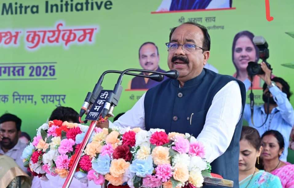 पर्यावरण के प्रति जागरूक हो ज्यादा से ज्यादा संख्या में लगाएं पौधे- अरुण साव
