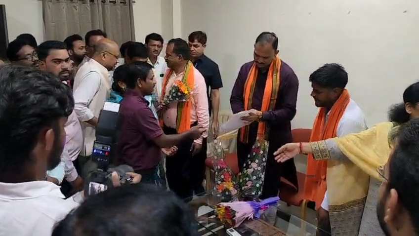 स्वास्थ्य मंत्री श्याम बिहारी जायसवाल का तीन दिवसीय बस्तर प्रवास, स्वास्थ्य सुविधाओं का किया जायजा...