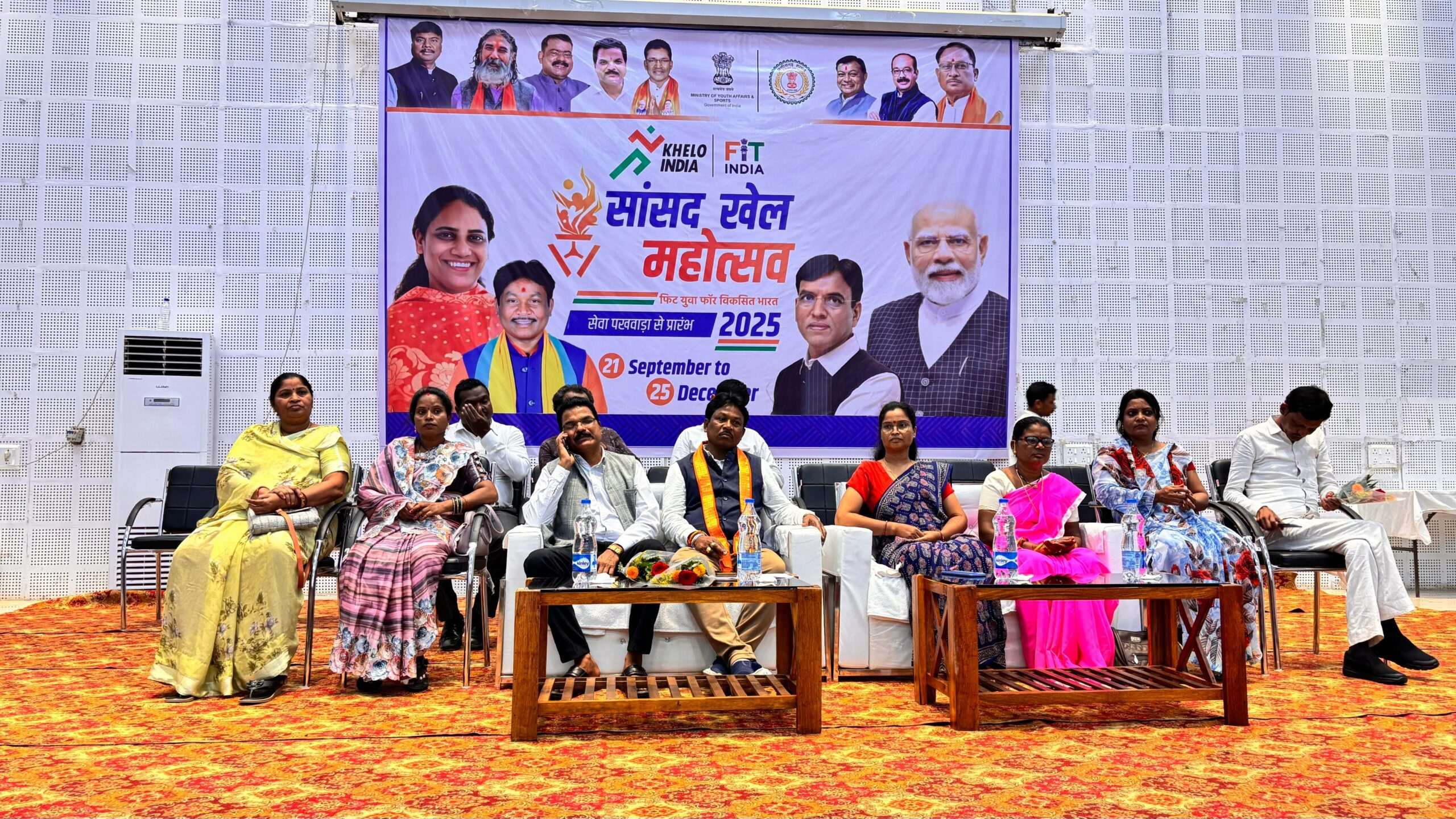 सांसद महेश कश्यप ने किया सांसद खेल महोत्सव का शुभारंभ...
