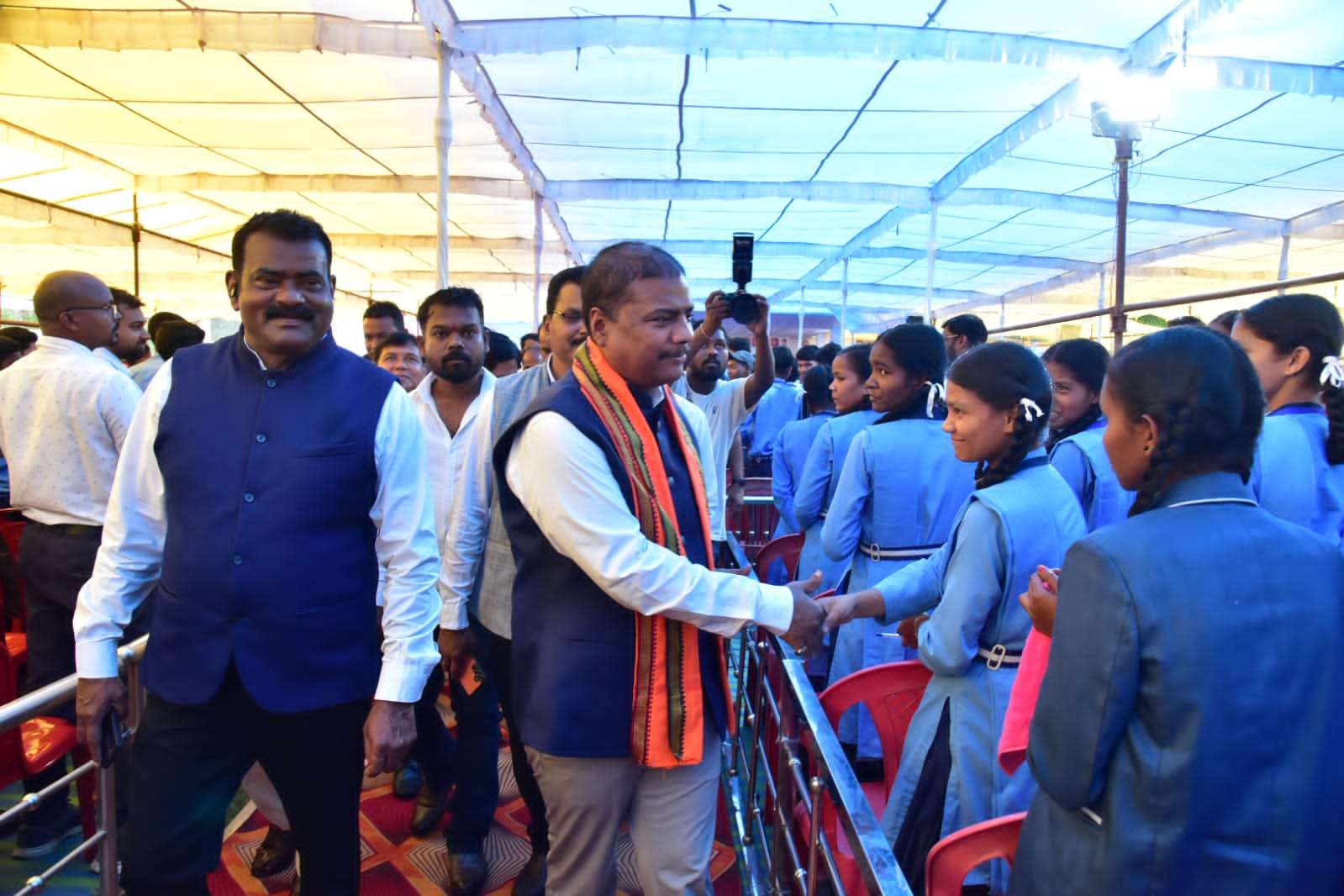आदर्श विद्यालय फरसगांव में आयोजित हुआ मेरा लक्ष्य मेरा अभियान