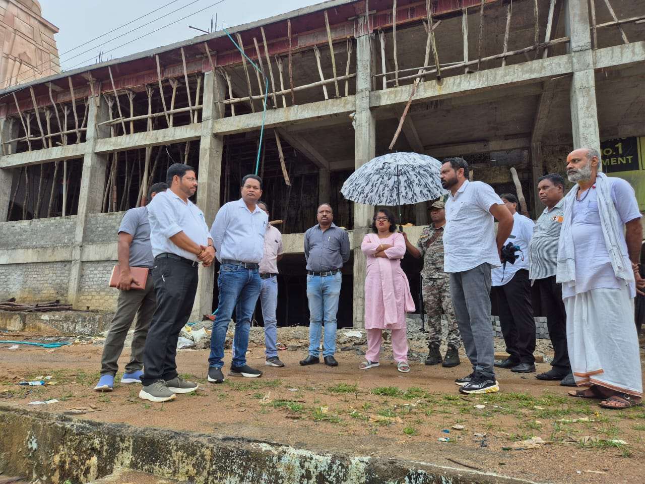 कलेक्टर ने राष्ट्रीय राजमार्ग के रिटेनिंग वॉल निर्माण कार्य शीघ्र शुरू करने के दिए निर्देश..