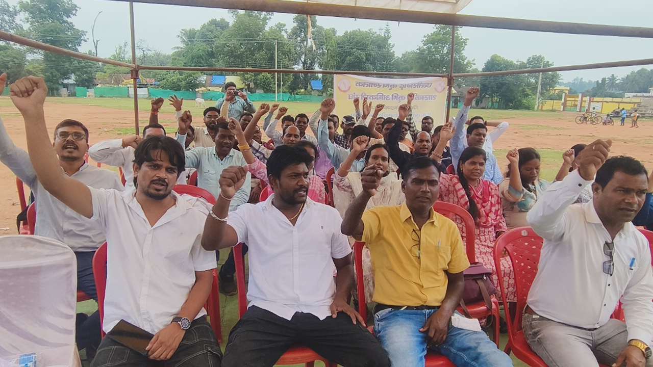 कृषि अधिकारियों व कर्मचारियों का नौ सूत्रीय मांगों को लेकर धरना–प्रदर्शन..