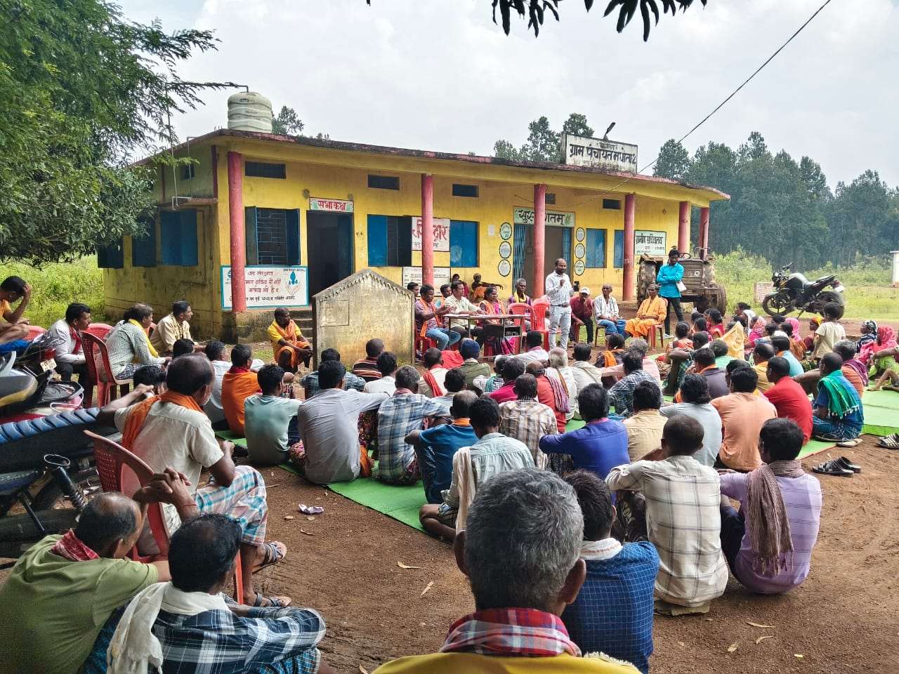 ग्राम पंचायत कुंडगुड़ा मधोता 02 में ग्राम सभा का किया गया आयोजन