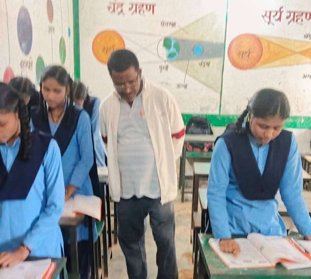स्वच्छता अभियान के साथ स्कूलों का निरीक्षण- जर्जर भवनों की मरम्मत के निर्देश...