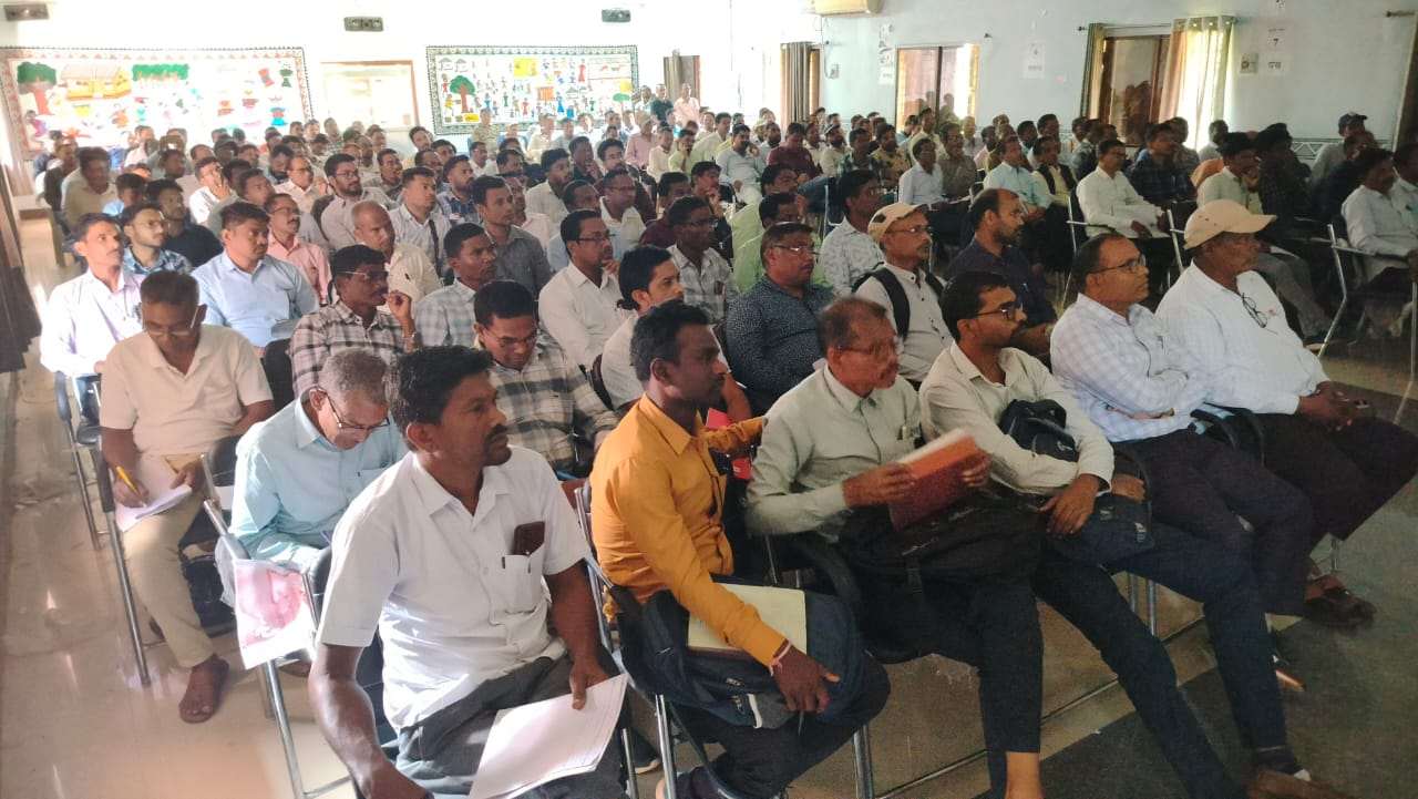 विशेष गहन पुनरीक्षण के संबंध में बीएलए और बीएलओ का प्रशिक्षण संपन्न..
