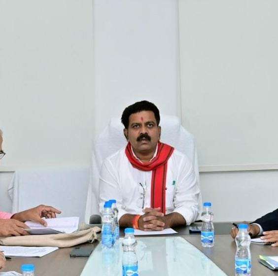 पेसा अधिनियम के नियमों को अधिक प्रभावी बनाने सभी विभागों से समन्वय हेतु उपमुख्यमंत्री विजय शर्मा ने ली बैठक