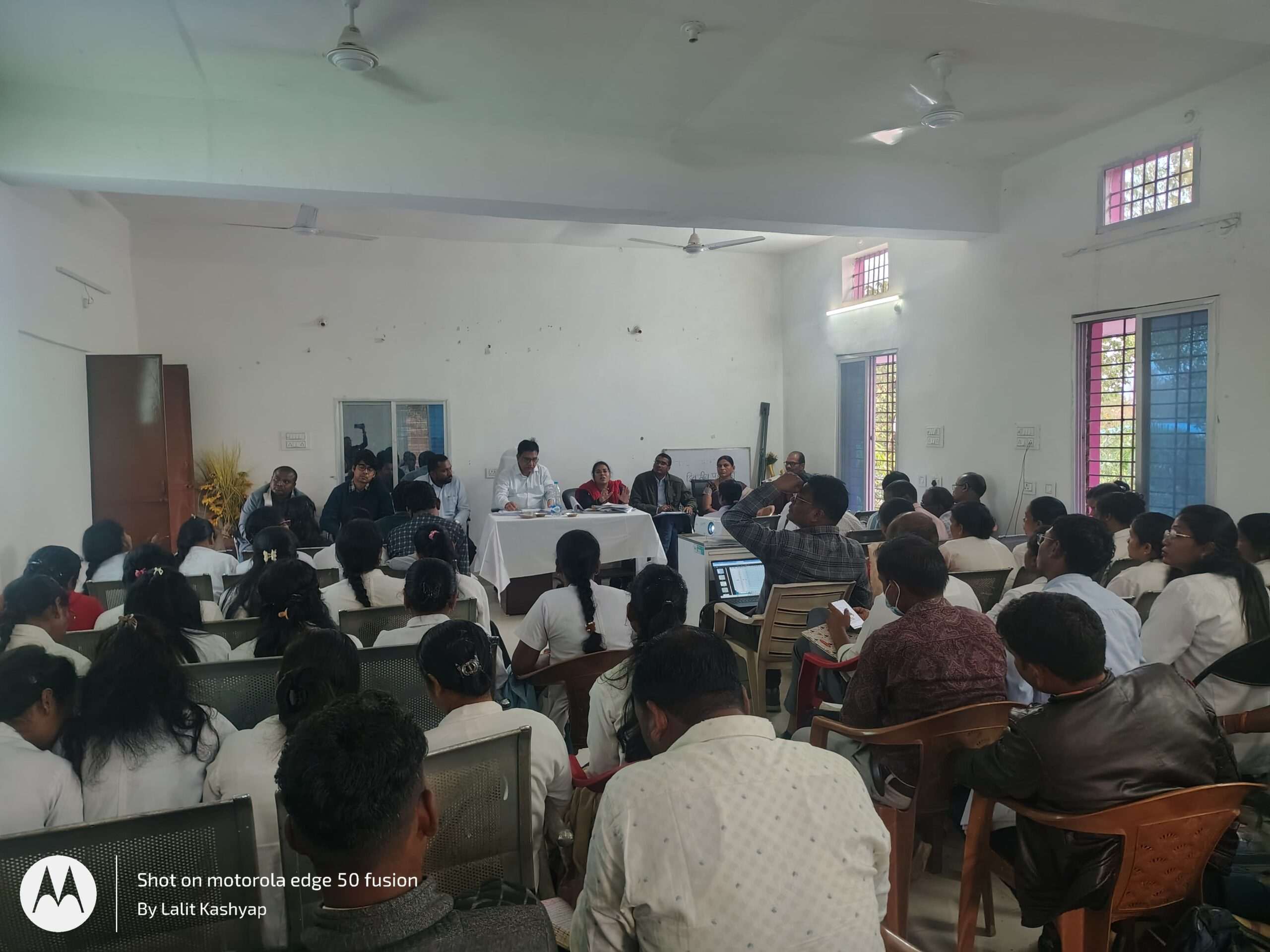 सामुदायिक स्वास्थ्य केंद्र विश्रामपुरी में स्वास्थ्य विभाग की समीक्षा बैठक सम्पन्न