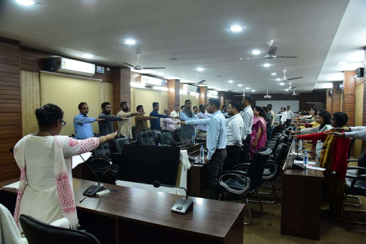 संविधान दिवस पर जिला कार्यालय में संविधान की उद्देशिका का किया गया वाचन